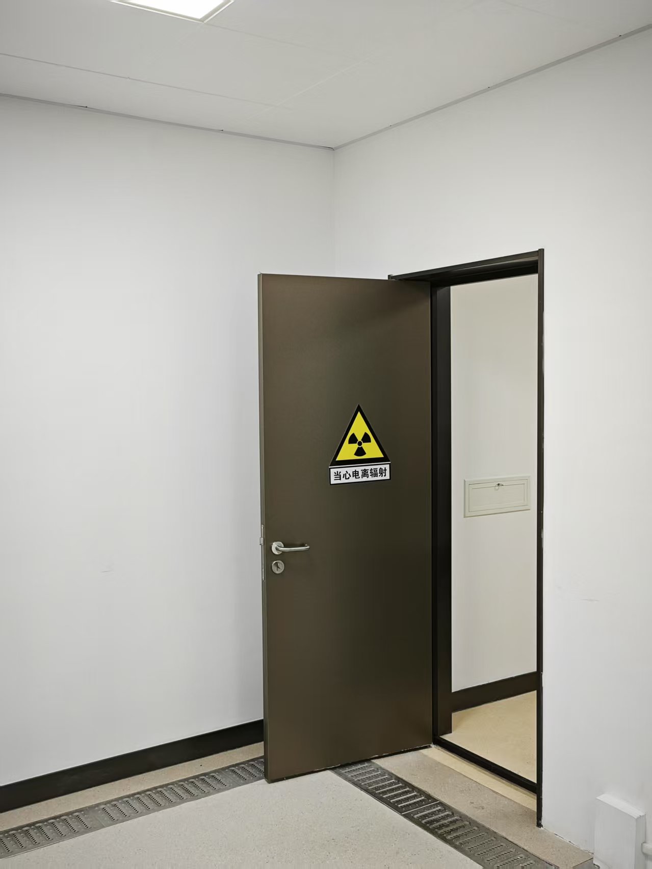 湘潭CT室手动单开防护铅门